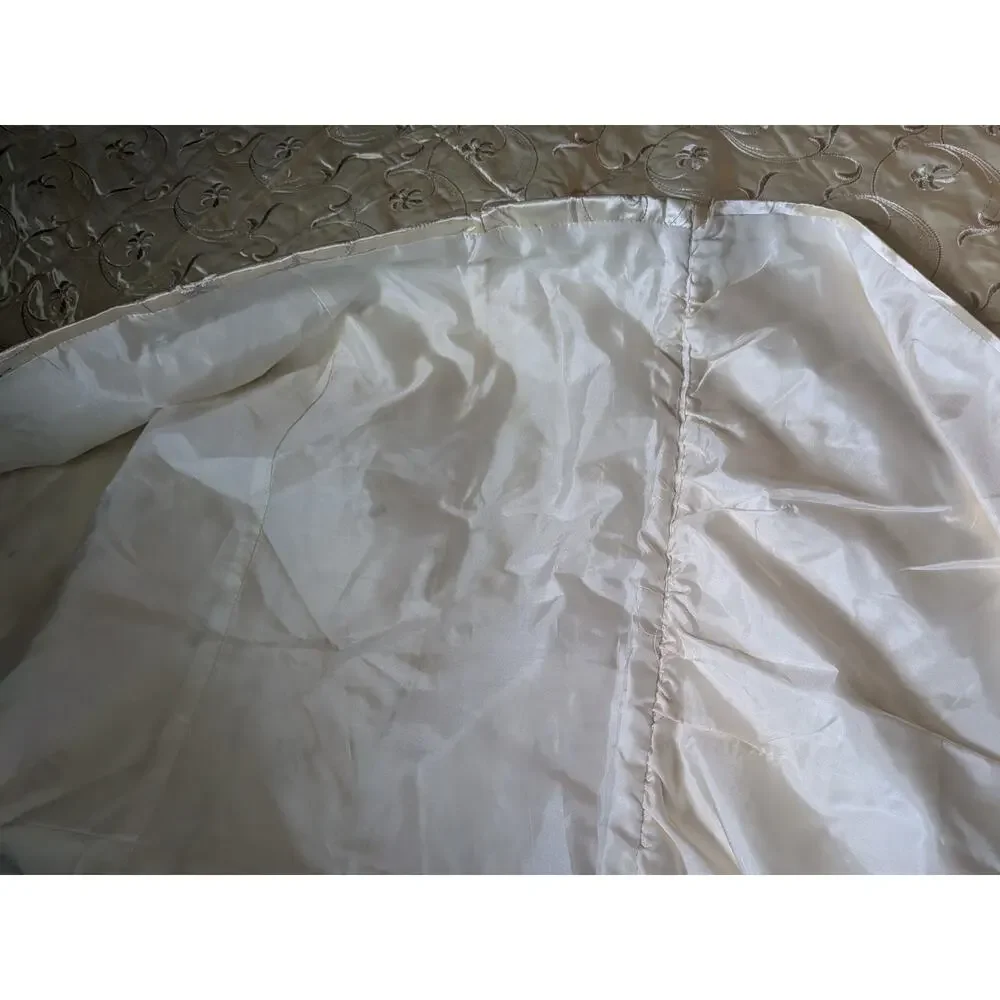 Hollywood Glam/Regency. 1900 Appraisal Satin Embroidered Bedspread